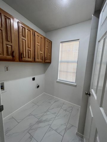 509 Chestnut Drive, Grand Prairie, TX 75052