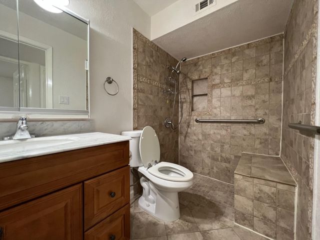 509 Chestnut Drive, Grand Prairie, TX 75052