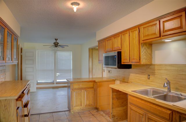 12460 S Garnett Road, Broken Arrow, OK 74011