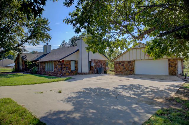 12460 S Garnett Road, Broken Arrow, OK 74011