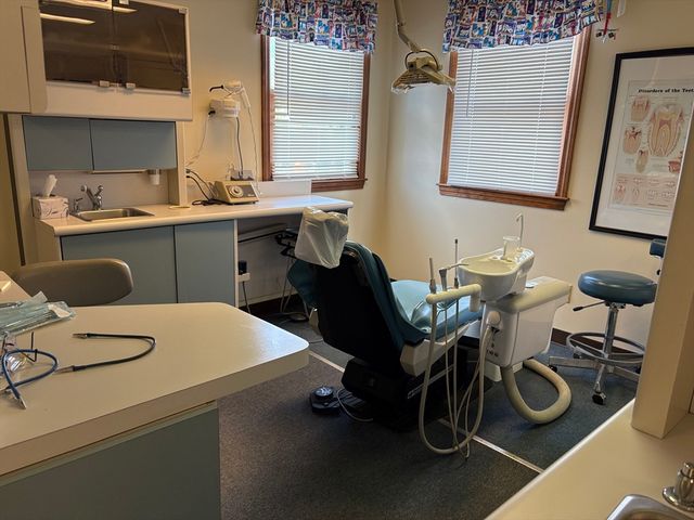 1079 Central St 2, Leominster, MA 01453