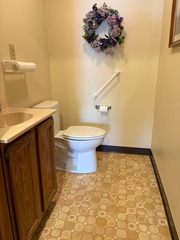 1079 Central St 2, Leominster, MA 01453