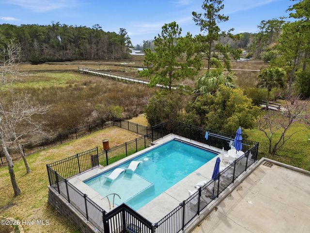 606 Ravenswood Road, Hampstead, NC 28443