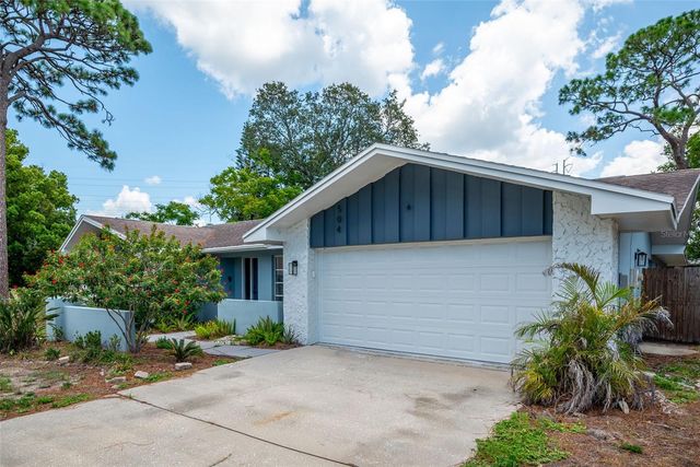 504 BAMBOO COURT, Tarpon Springs, FL 34689