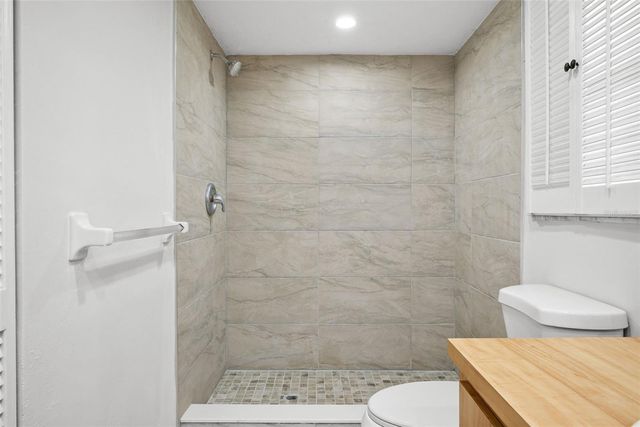 504 BAMBOO COURT, Tarpon Springs, FL 34689
