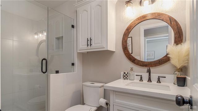 2021 Fair Oaks Drive, Mission, TX 78574