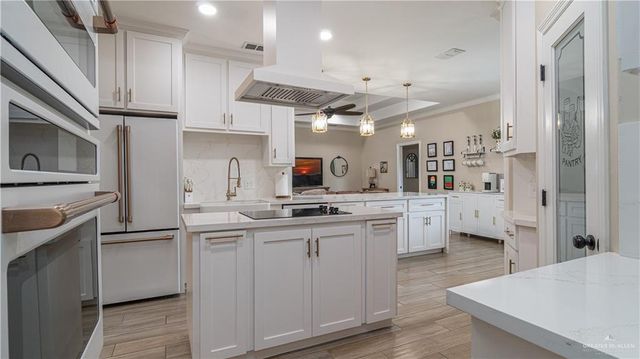 2021 Fair Oaks Drive, Mission, TX 78574