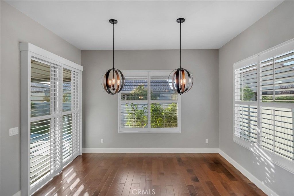 Image 10 of property listing at 18952 Cassia Court, Apple Valley, CA 92308