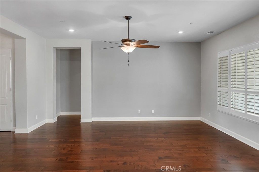 Image 11 of property listing at 18952 Cassia Court, Apple Valley, CA 92308