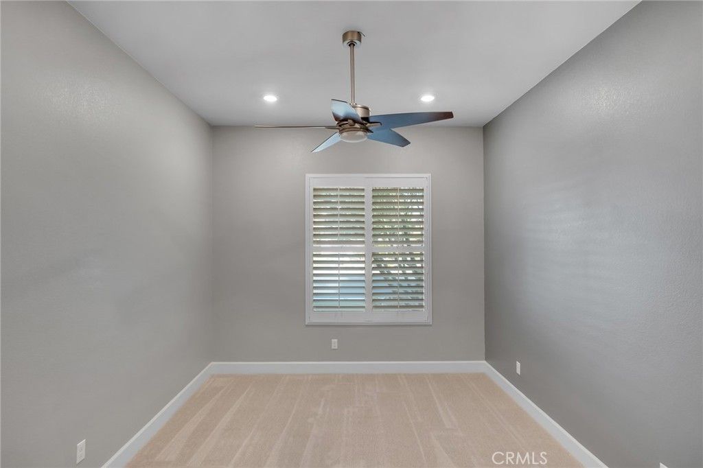 Image 13 of property listing at 18952 Cassia Court, Apple Valley, CA 92308