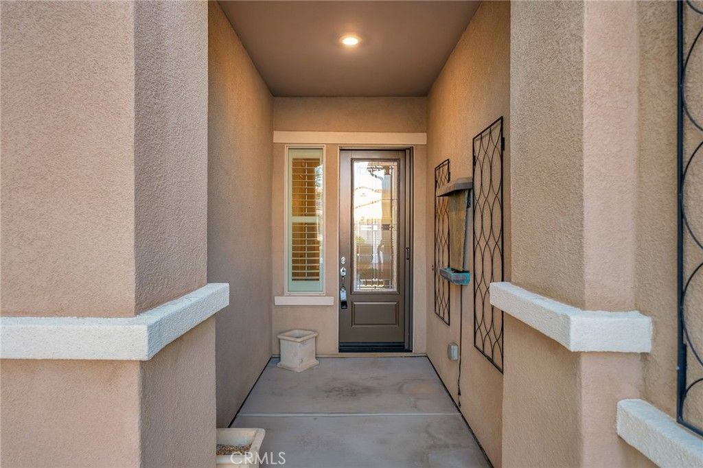 Image 26 of property listing at 18952 Cassia Court, Apple Valley, CA 92308