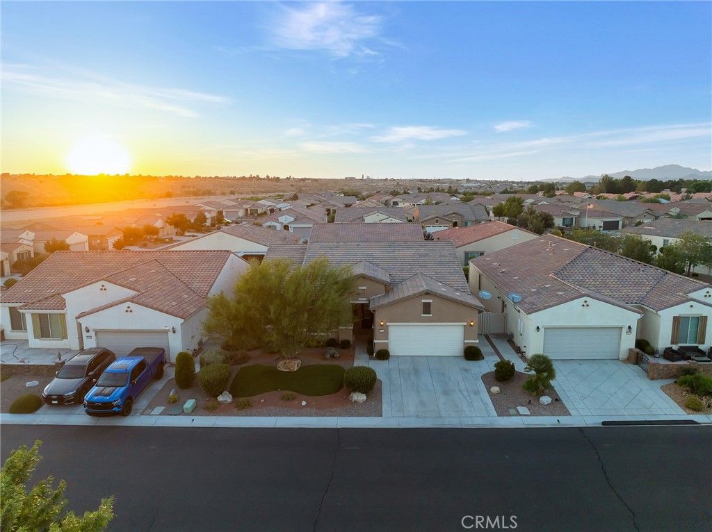 Image 3 of property listing at 18952 Cassia Court, Apple Valley, CA 92308