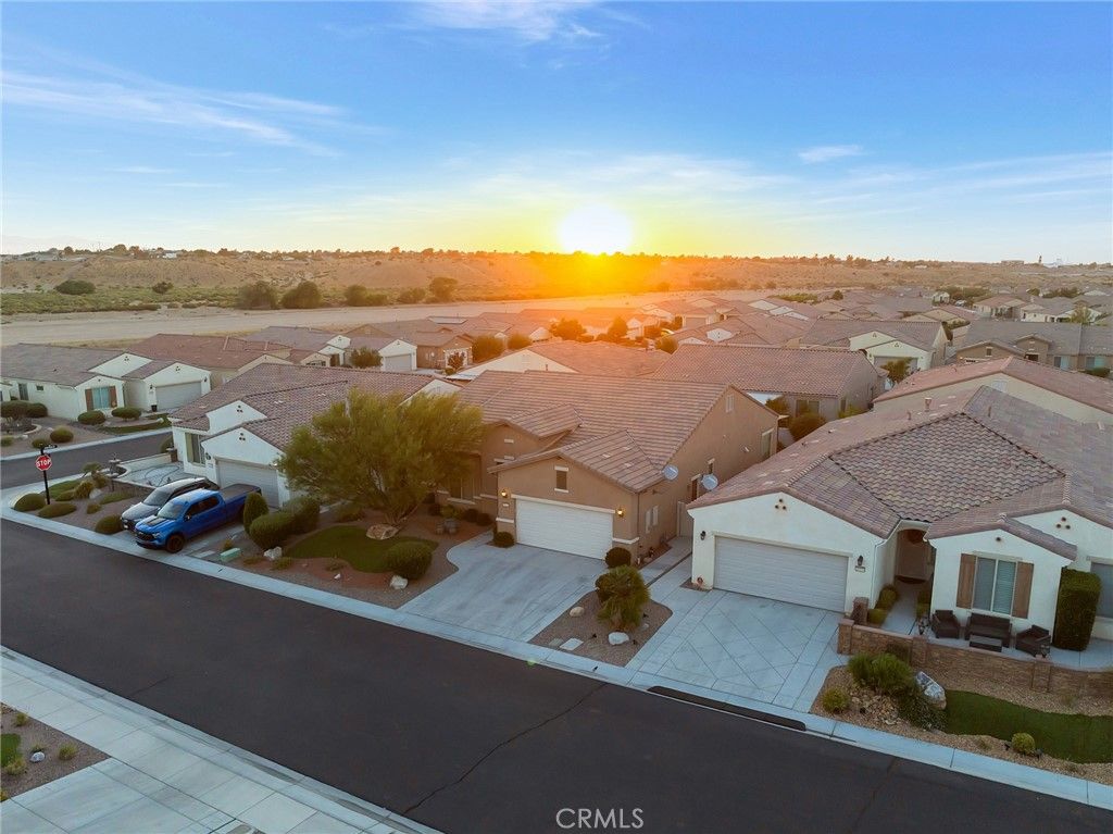 Image 33 of property listing at 18952 Cassia Court, Apple Valley, CA 92308