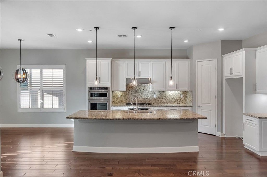 Image 9 of property listing at 18952 Cassia Court, Apple Valley, CA 92308