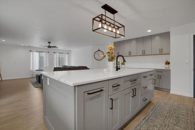 3667 Pine Valley Ct, Turlock, CA 95382