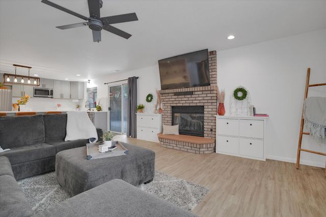 3667 Pine Valley Ct, Turlock, CA 95382