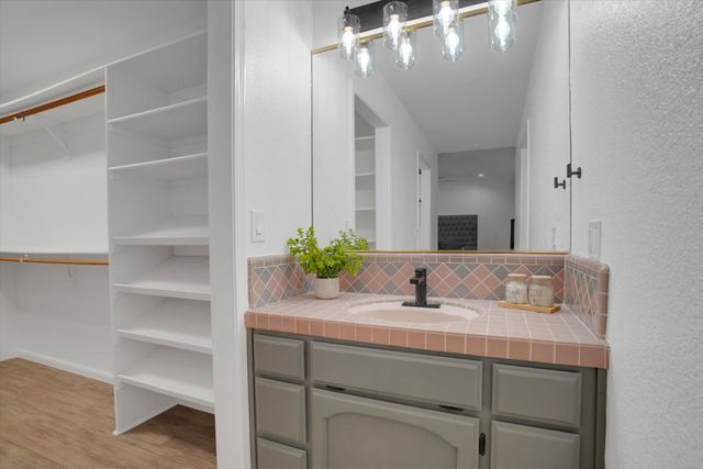 3667 Pine Valley Ct, Turlock, CA 95382