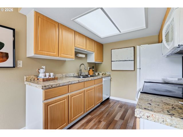 9370 Sw 146TH Ter N 7, Beaverton, OR 97007