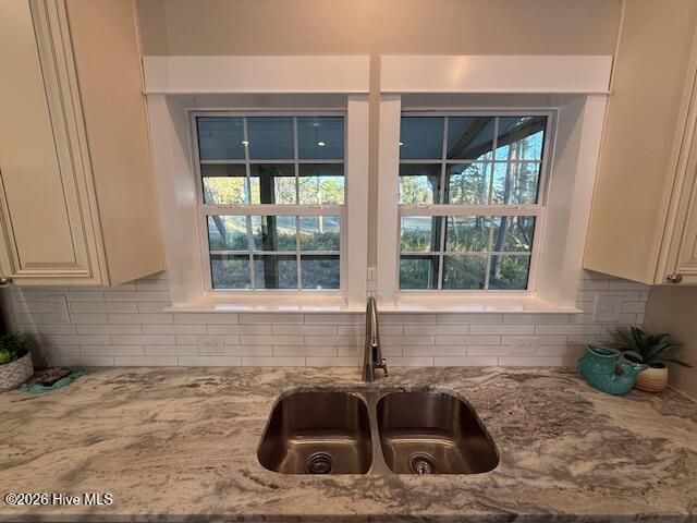 429 Country Club Drive W, Minnesott Beach, NC 28510