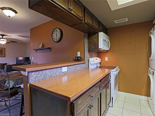 5804 Newfoundland CIR 1, Fort Myers, FL 33907