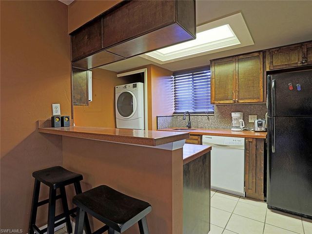 5804 Newfoundland CIR 1, Fort Myers, FL 33907