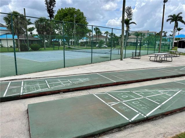 5804 Newfoundland CIR 1, Fort Myers, FL 33907