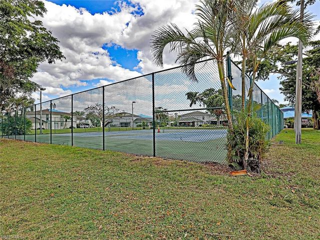 5804 Newfoundland CIR 1, Fort Myers, FL 33907
