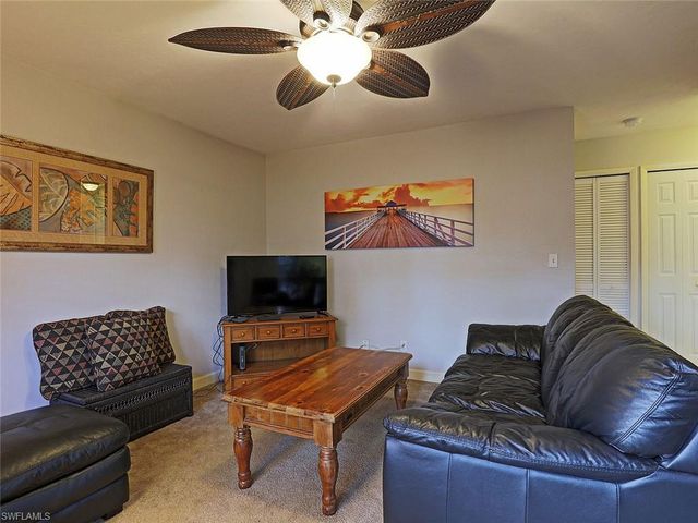 5804 Newfoundland CIR 1, Fort Myers, FL 33907