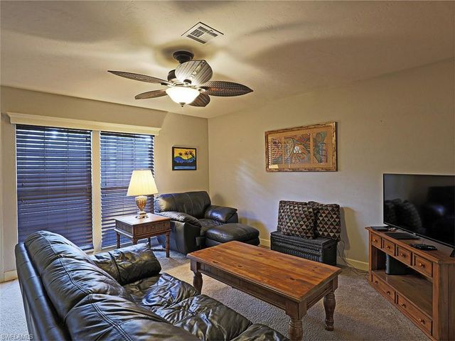5804 Newfoundland CIR 1, Fort Myers, FL 33907