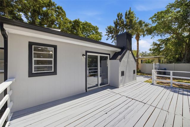 923 N PALM DRIVE SW, Largo, FL 33770