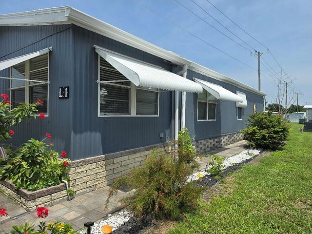 5316 53RD AVENUE E L11, Bradenton, FL 34203