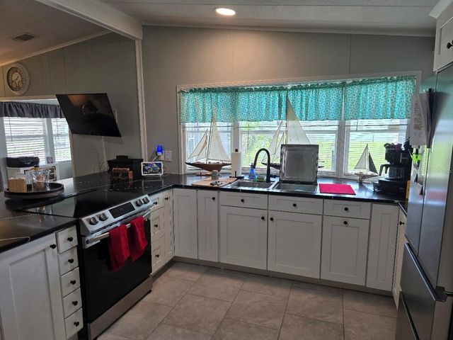 5316 53RD AVENUE E L11, Bradenton, FL 34203