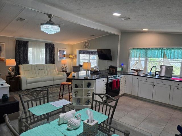 5316 53RD AVENUE E L11, Bradenton, FL 34203
