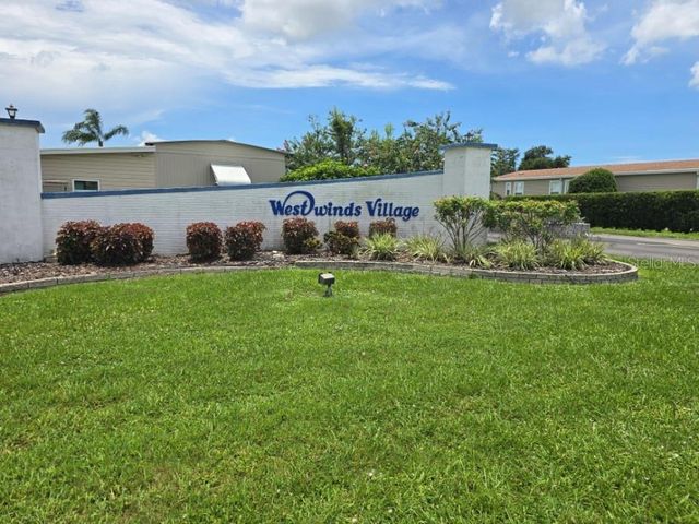 5316 53RD AVENUE E L11, Bradenton, FL 34203