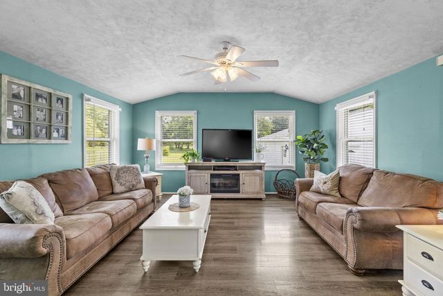 171 TRIPLE J RD, Berryville, VA 22611
