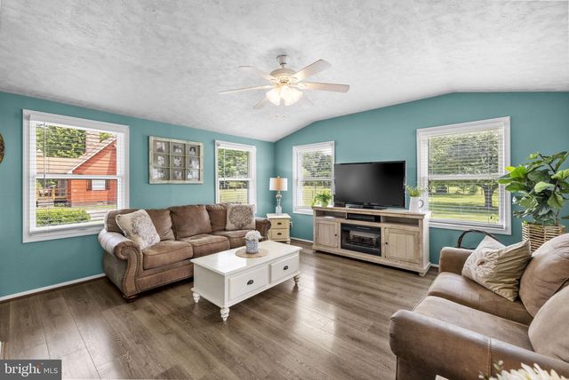 171 TRIPLE J RD, Berryville, VA 22611