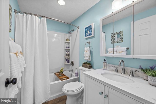 171 TRIPLE J RD, Berryville, VA 22611
