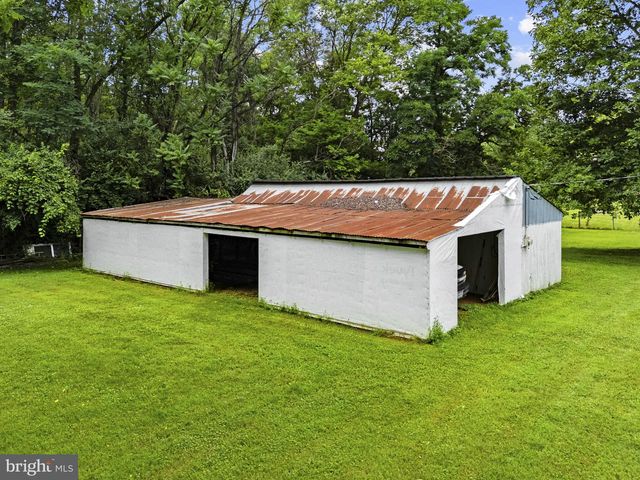 171 TRIPLE J RD, Berryville, VA 22611