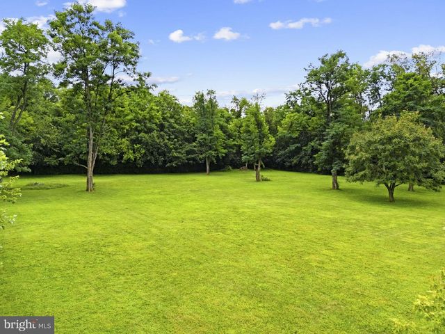 171 TRIPLE J RD, Berryville, VA 22611