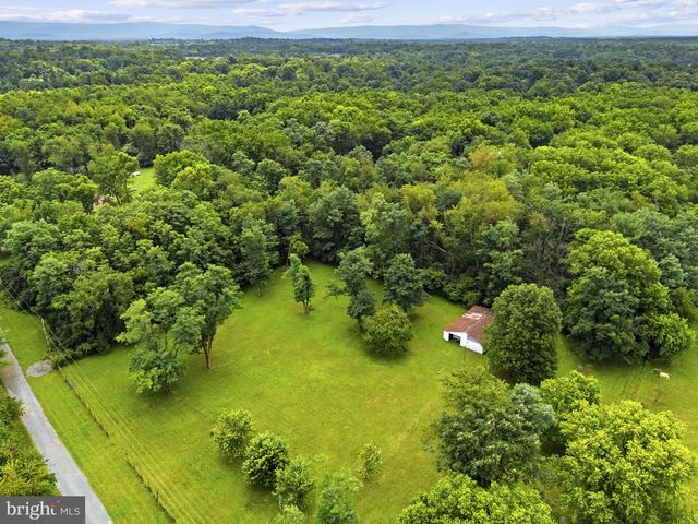 171 TRIPLE J RD, Berryville, VA 22611