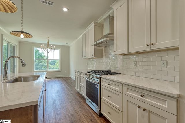 407 Brunswick Lane, Inman, SC 29349