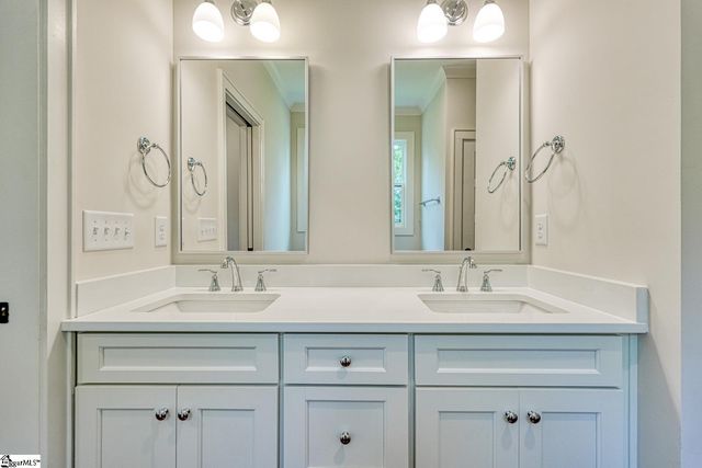 407 Brunswick Lane, Inman, SC 29349