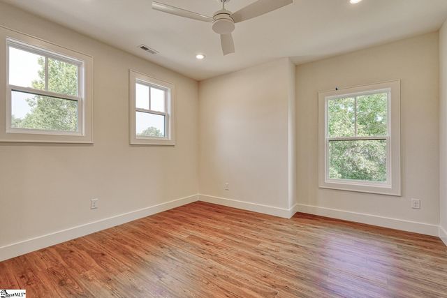 407 Brunswick Lane, Inman, SC 29349