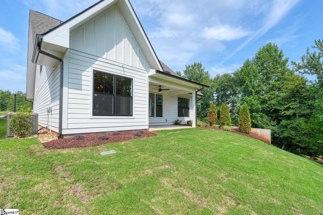 407 Brunswick Lane, Inman, SC 29349