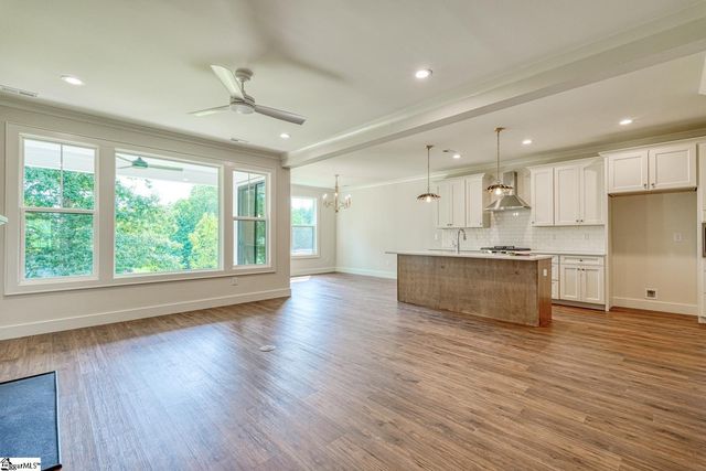 407 Brunswick Lane, Inman, SC 29349
