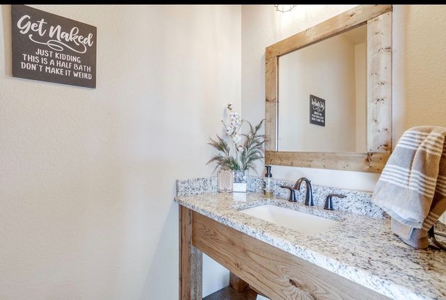 670 Loggins Trail, Poolville, TX 76487