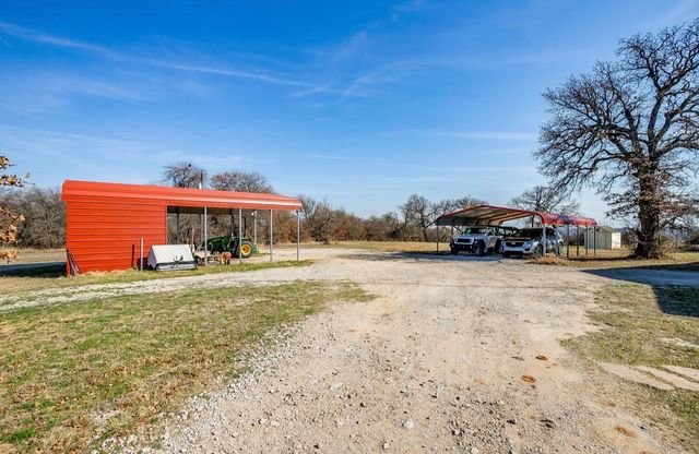 670 Loggins Trail, Poolville, TX 76487