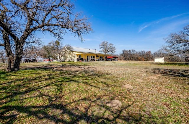 670 Loggins Trail, Poolville, TX 76487