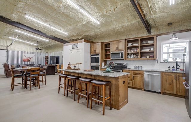 670 Loggins Trail, Poolville, TX 76487