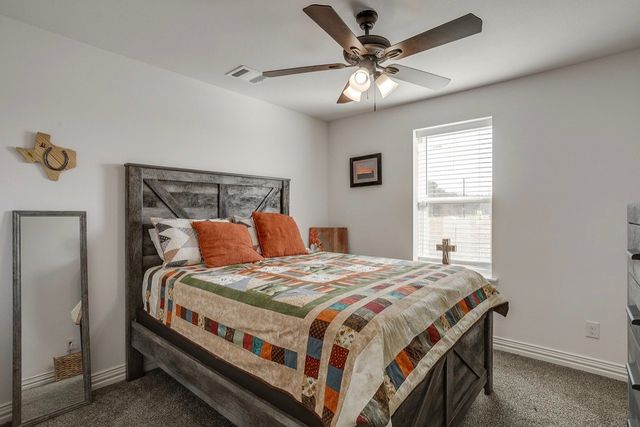 670 Loggins Trail, Poolville, TX 76487